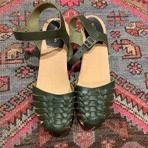 Swedish Hasbeens leather clog sandals